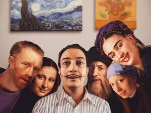 Art selfie ✨ Tag your friends you already miss