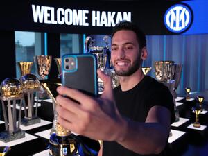 Turkey's Hakan Calhanoglu latest footballer to have played for rivals (Photo: Twitter)