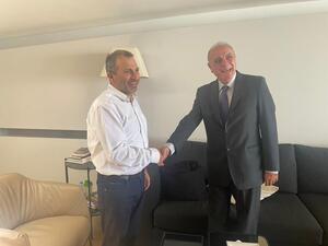 MP Gebran Bassil with the father of Yasmine Masri, who told Arab News the lawmaker ‘coerced’ her dad to apologize. Masri defiantly vows to ‘never shut up’. (Twitter)