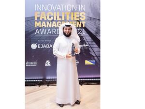 تكريم الرئيس التنفيذي لمجموعة إمداد جمال عبد الله لوتاه  بجائزة "الريادة في قطاع إدارة المرافق"