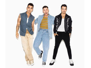 Joe Jonas hopes to follow in the footsteps of former beau Taylor Swift