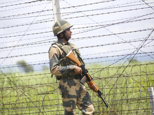 Arrival of more soldiers in Kashmir triggers rumors, fears