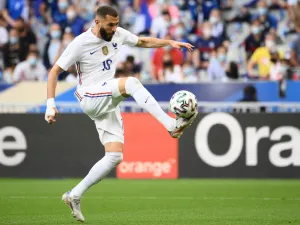 The Real Madrid striker has confirmed that he is back in full training with Les Bleus after recovering from a slight knock (Photo: AFP)