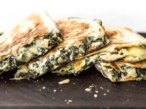 كاساديا السبانخ والخرشوف