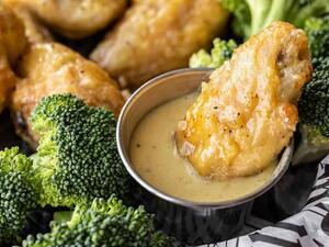 أجنحة الدجاج بالخردل والعسل