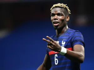 The Ligue 1 side are upping their attempts to recruit the Manchester United midfielder (Photo: AFP)
