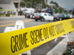 Muslim sisters gets attacked in a motivated hate crime in Canada