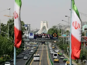 إيران 