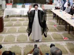 اكدت اكثر من 70 شخصية اجنبية نيتها حضور مراسم اداء الرئيس الايراني الجديد ابراهيم رئيسي للقسم الدستوري
