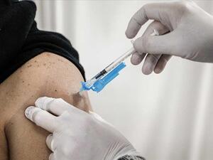 كورونا والتطعيم.. المتخصصون الجدد!