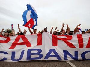 One man dead, hundreds arrested amid protests against economic crisis