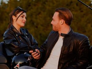 Arab Fans Leak Kerem Bürsin and Hande Erçel Kissing in Sen Çal Kapimi's Next Episode