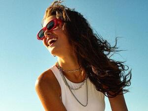 Are You Jealous Kerem?! Hande Erçel STUNS in Black Bikini With Sister Gamze Erçel (Pictures)