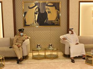 جمارك دبي تبحث تعزيز التعاون والتنسيق مع جمعية الامارات للملكية الفكرية في مكافحة البضائع المقلدة