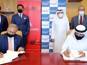 موانئ دبي العالمية - إقليم الإمارات، توقع عقد تأجير مع «بتروكيم الشرق الأوسط»، لتوسعة محطة ضخمة لتوزيع الكيماويات باستثمارات تفوق 80 مليون دولار