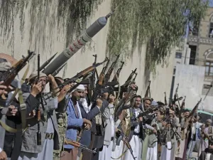 مقاتلون من جماعة أنصار الله