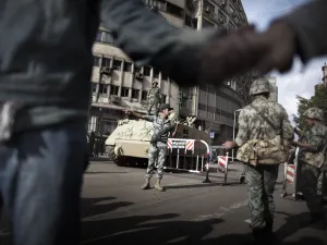 مصر تمدد حالة الطوارىء لمدة ثلاثة اشهر أخرى