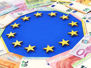 بتمويل من ديون الاتحاد الأوروبي المشتركة على نطاق لم يسبق له مثيل من قبل، سيتم صرف الأموال جزئيا في شكل منح وجزئيا كقروض منخفضة الفائدة