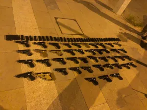  ضبط 43 قطعة سلاح في منطقة الغجر