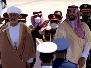  ولي العهد السعودي محمد بن سلمان، يستقبل سلطان عمان هيثم بن طارق