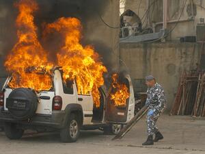 يعيش لبنان على وقع أزمة سياسية بسبب عدم الاتفاق بين السياسيين اللبنانيين 