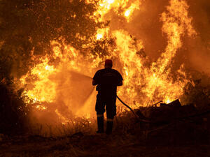 الحرارة تزيد من الازمة في اليونان 