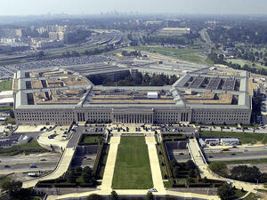 مقتل شرطي اميركي طعنا