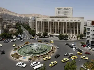 مساران داخلي وخارجي للحل في سوريا
