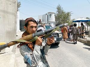 جونسون يعلن التعامل مع طالبان