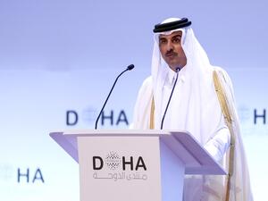 Qatari Emir receives UAE delegation