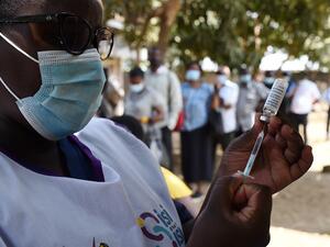 Kenya warns state workers to get COVID vaccine