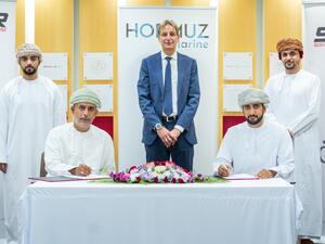 خلال الحدث ميناء صحار يوقع اتفاقية مع هرمز مارين لتوفير خدمة تزويد السفن بالوقود