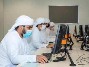 جامعة الإمارات تستقبل الطلبة المستجدين للعام الأكاديمي الجديد