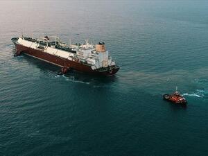 استقدام سفينة نفط إيرانية إلى لبنان
