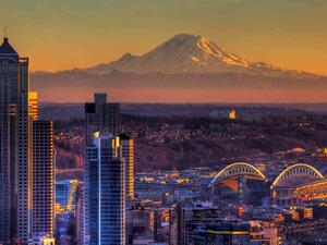 يمكن القول إن Space Needle هو الرمز الأكثر شهرة في سياتل