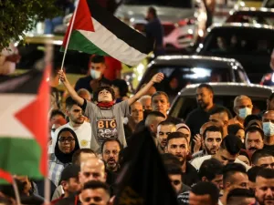 مسيرات حاشدة بفلسطين نصرة للأسرى في السجون