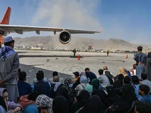 مطار كابول