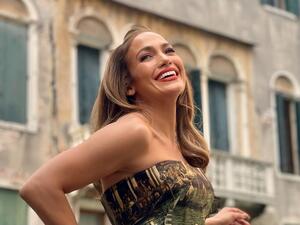 Jennifer Lopez  (Twitter) Jennifer Lopez