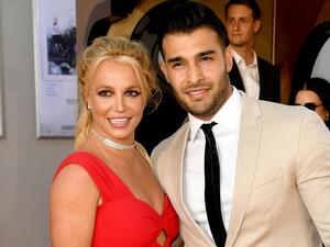 بريتني سبيرز وسام أصغري