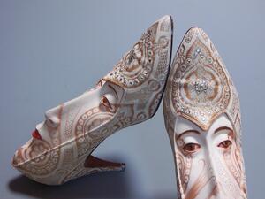 Gwen Murphy turns old shoes into sculptures