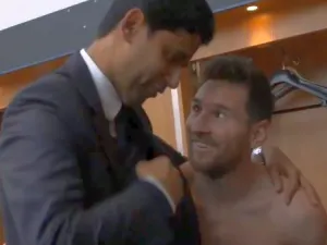 Al-Khelaifi congratulates Messi (Photo: Twitter)