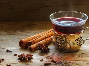 هل يحسن شرب الحليب بالقرفة الصحة الجنسية للرجال؟ 