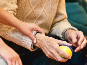 طبيب البوابة: 5 علامات تحذيرية مبكرة للخرف