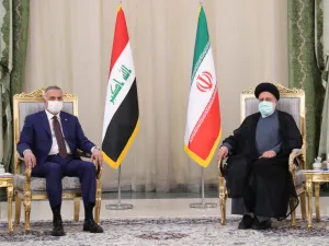  الرئيس الإيراني إبراهيم رئيسي ،ورئيس الوزراء العراقي مصطفى الكاظمي