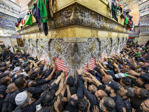 مرقد الإمام الحسين في كربلاء