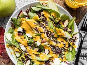 وصفات خريفية: سلطة الكينوا مع صلصة الليمون