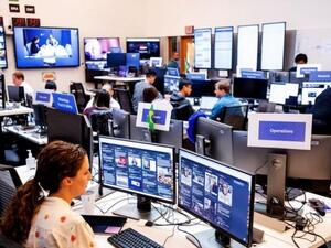 عادت منصتا “فيسبوك” و”واتس آب” للعمل بعد عطل دام ساعات