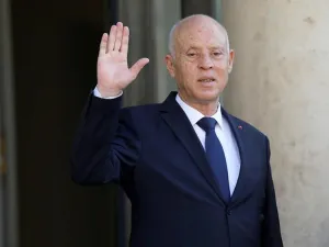 الهجوم على قيس سعيد: استفزاز أم تغطية على عجز