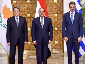 (From L) Anastasiades, al-Sisi, Mitsotakis 