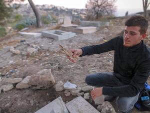 Muslim graves near Al-Aqsa mosque abolished by Israel